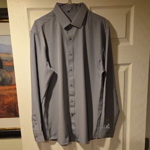 Men's Gray Dress Shirt in size L.